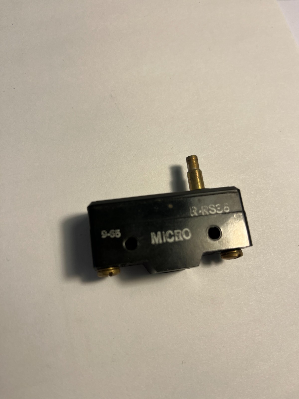 Microswitch R-RS36 Sensitive Switch