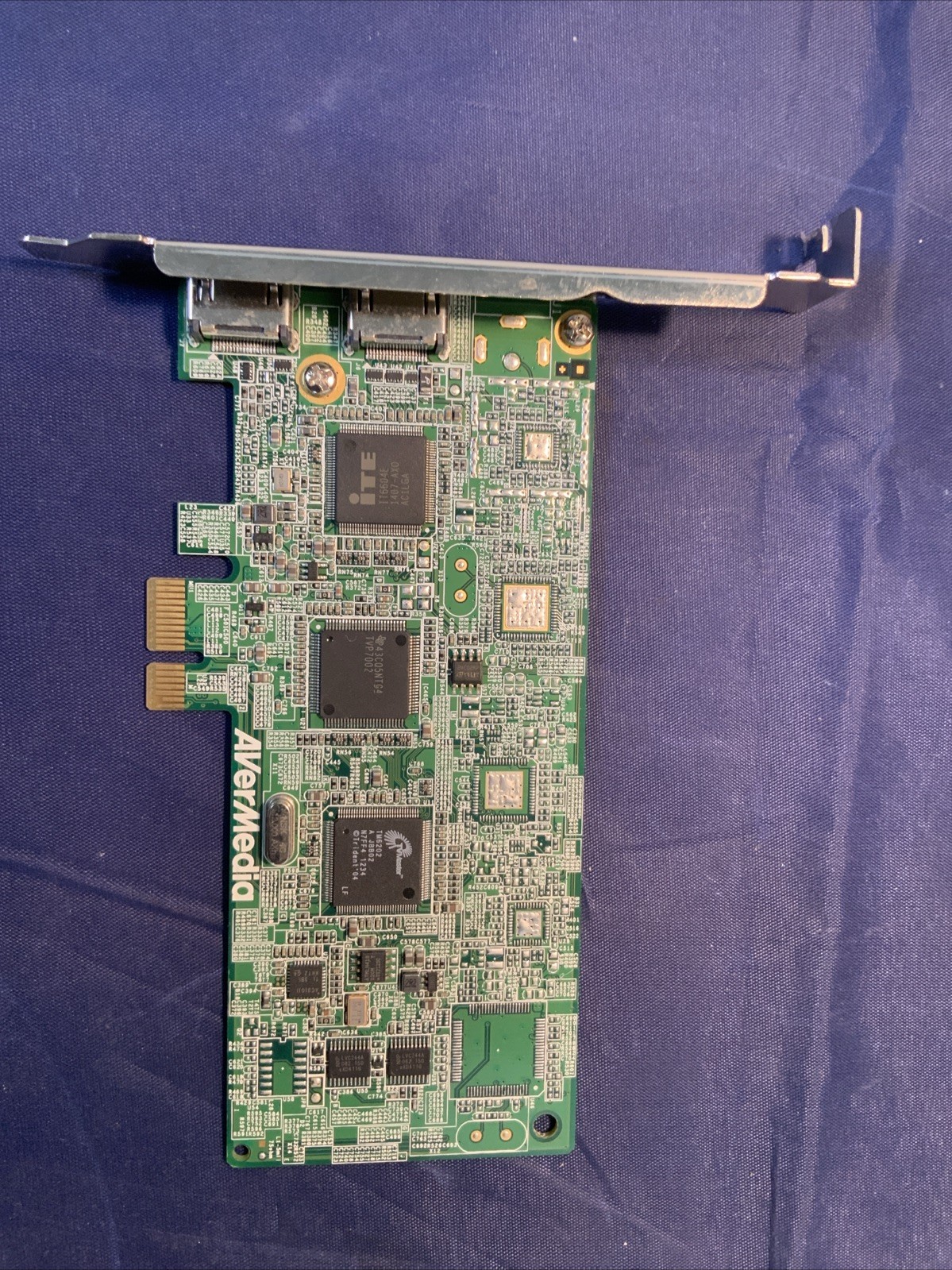 AVerMedia AVerTV CaptureHD H727 Ver D PCIe x1 HDMI Full Height Capture Card PC2