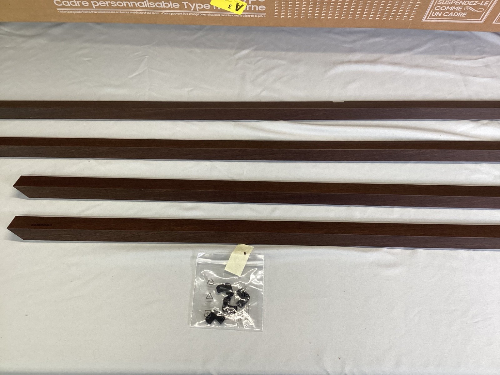 Samsung VG-SCFF65BWBZA 65" The Frame Customizable Bezel - Modern Brown - READ