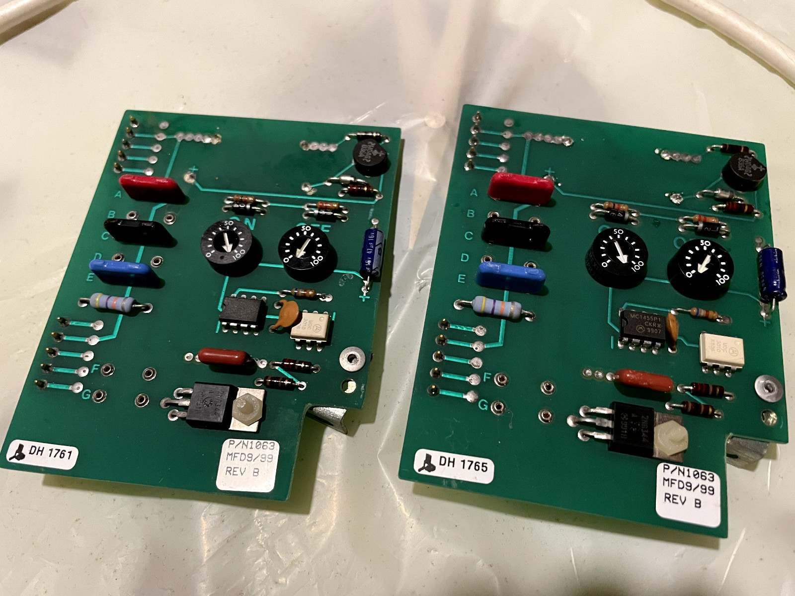 Two 2 units VALVCON 1063 2399 Cycle Rate Regulator - Control Board for Actuator