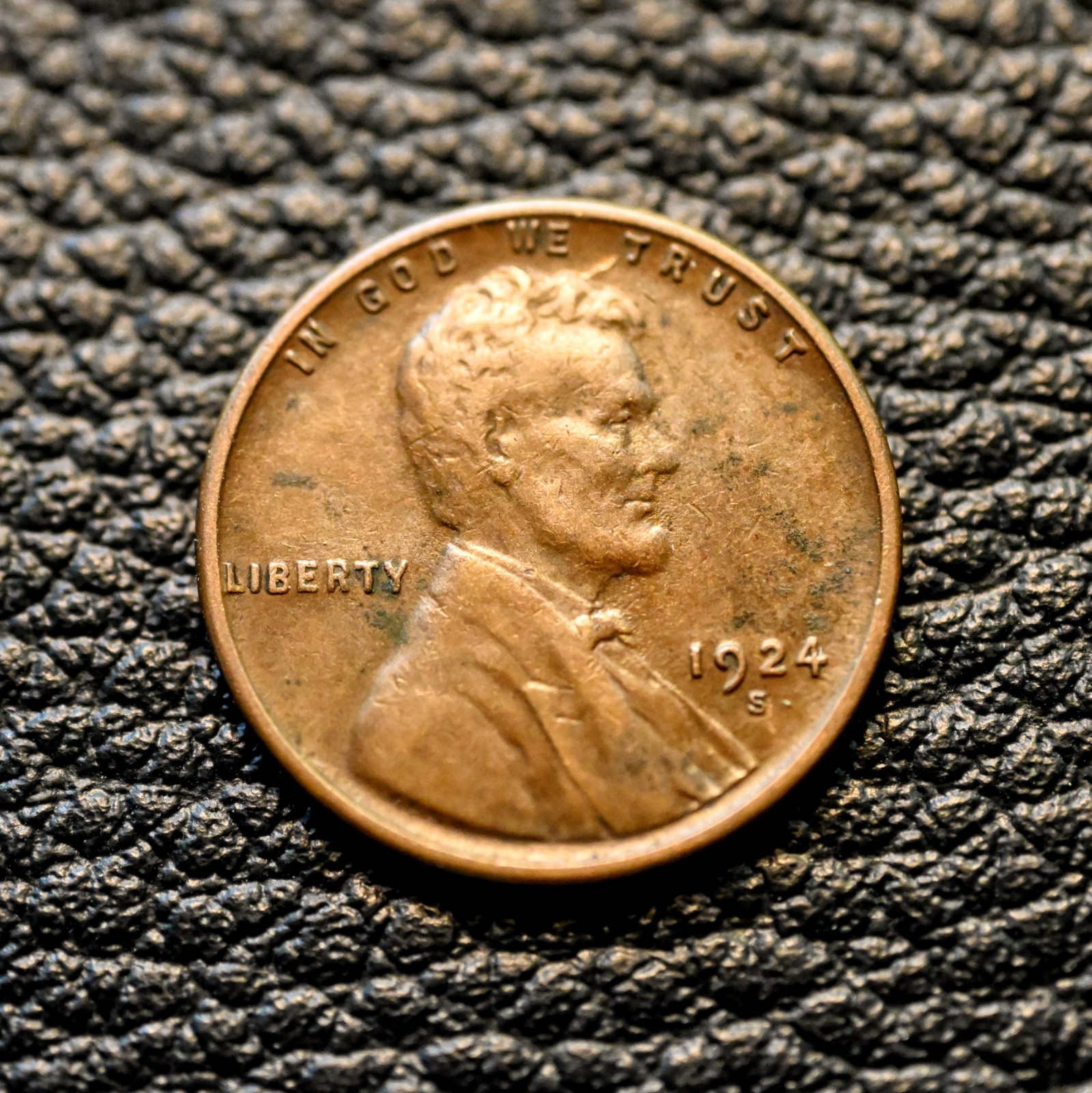 1924-S Lincoln Wheat Cent ~ FINE (F / FN) Condition ~ COMBINED SHIPPING!