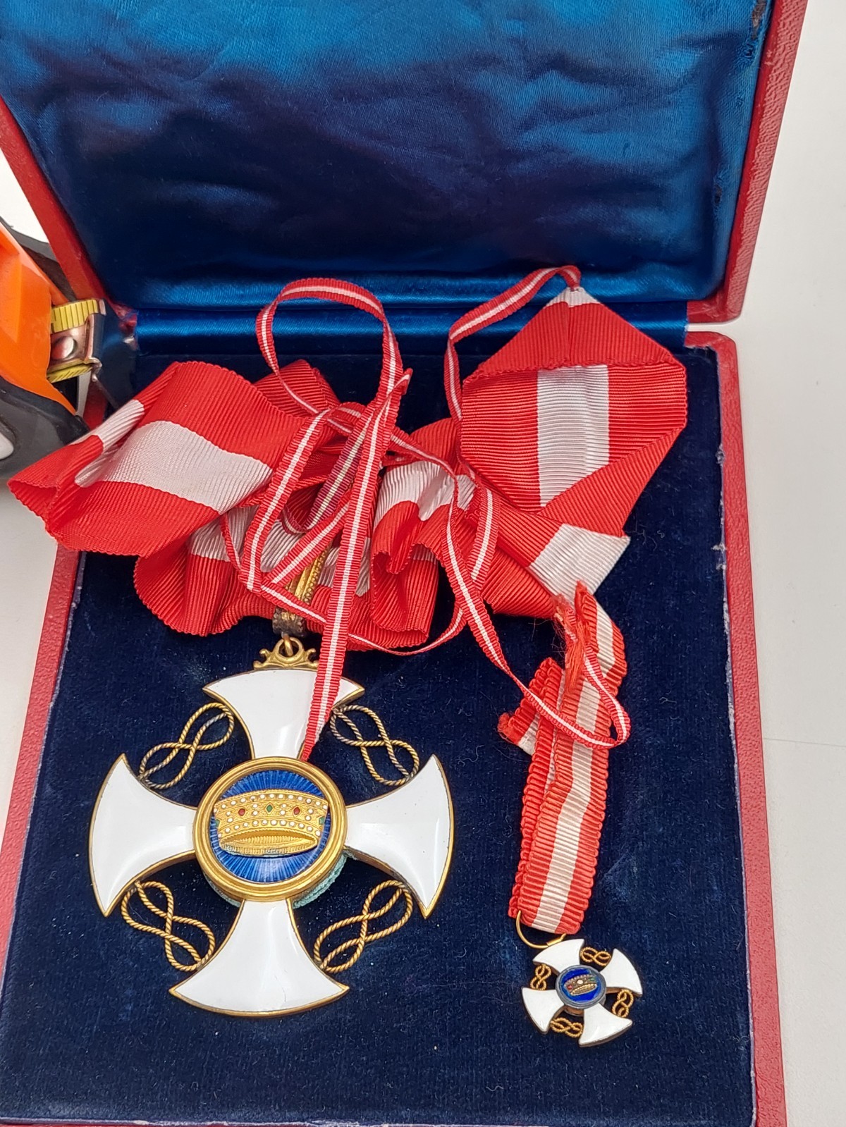 Order of the Crown of Italy Honours Medal Set