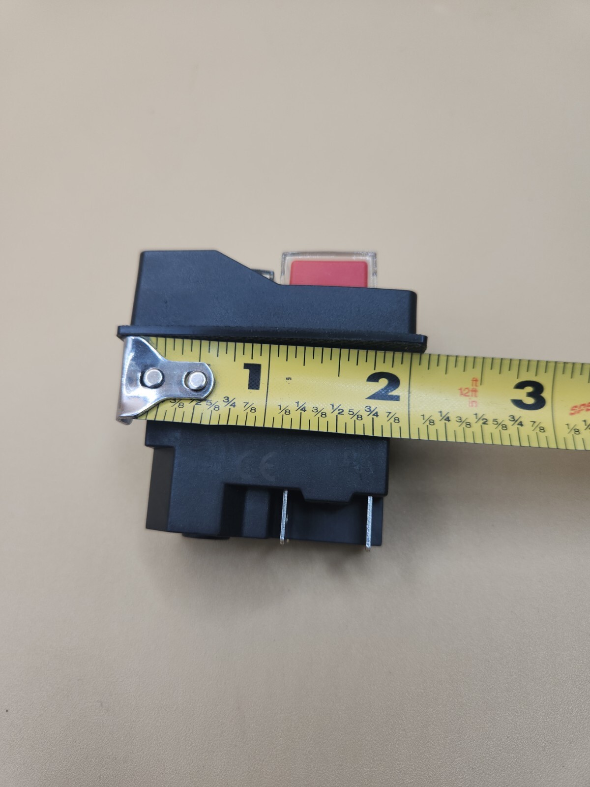 DeWALT 5140135-94 Magnetic Start Stop Switch 120V 16A 1/2 HP 4 Pin Prong