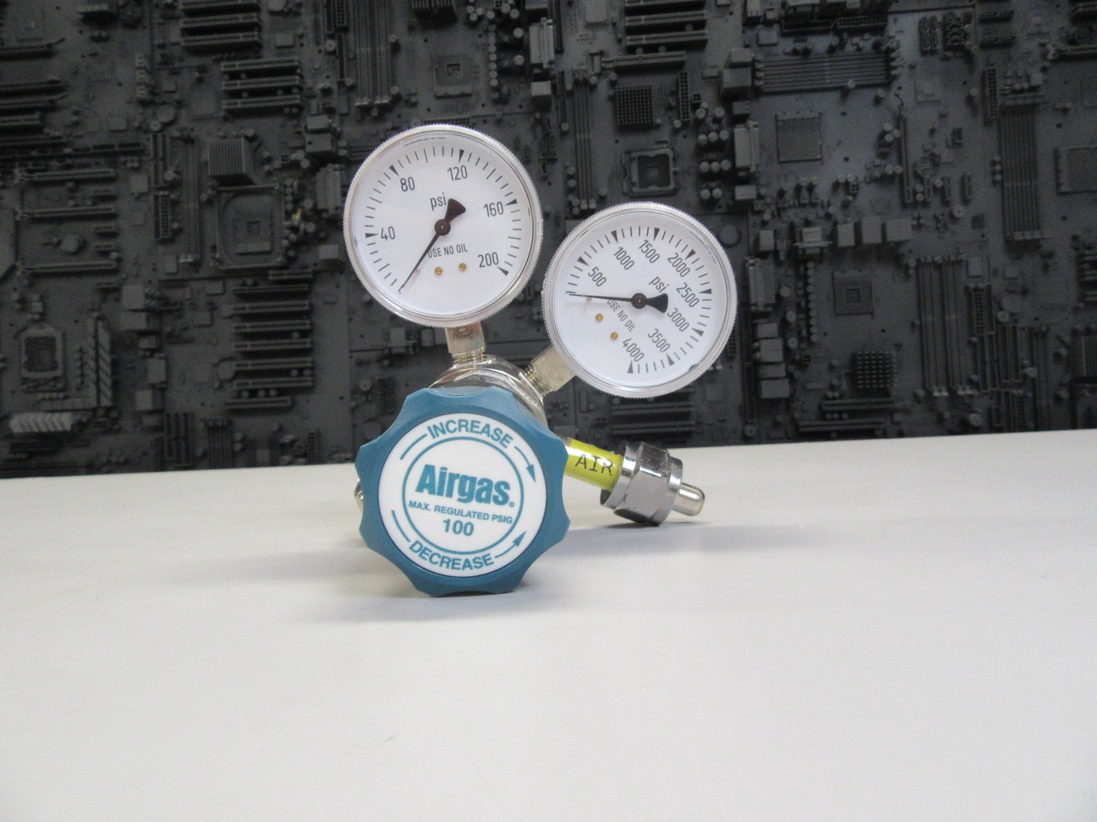 Airgas Y12244B346AG Two Stage High Purity Gas Regulator CGA-346 Analytic