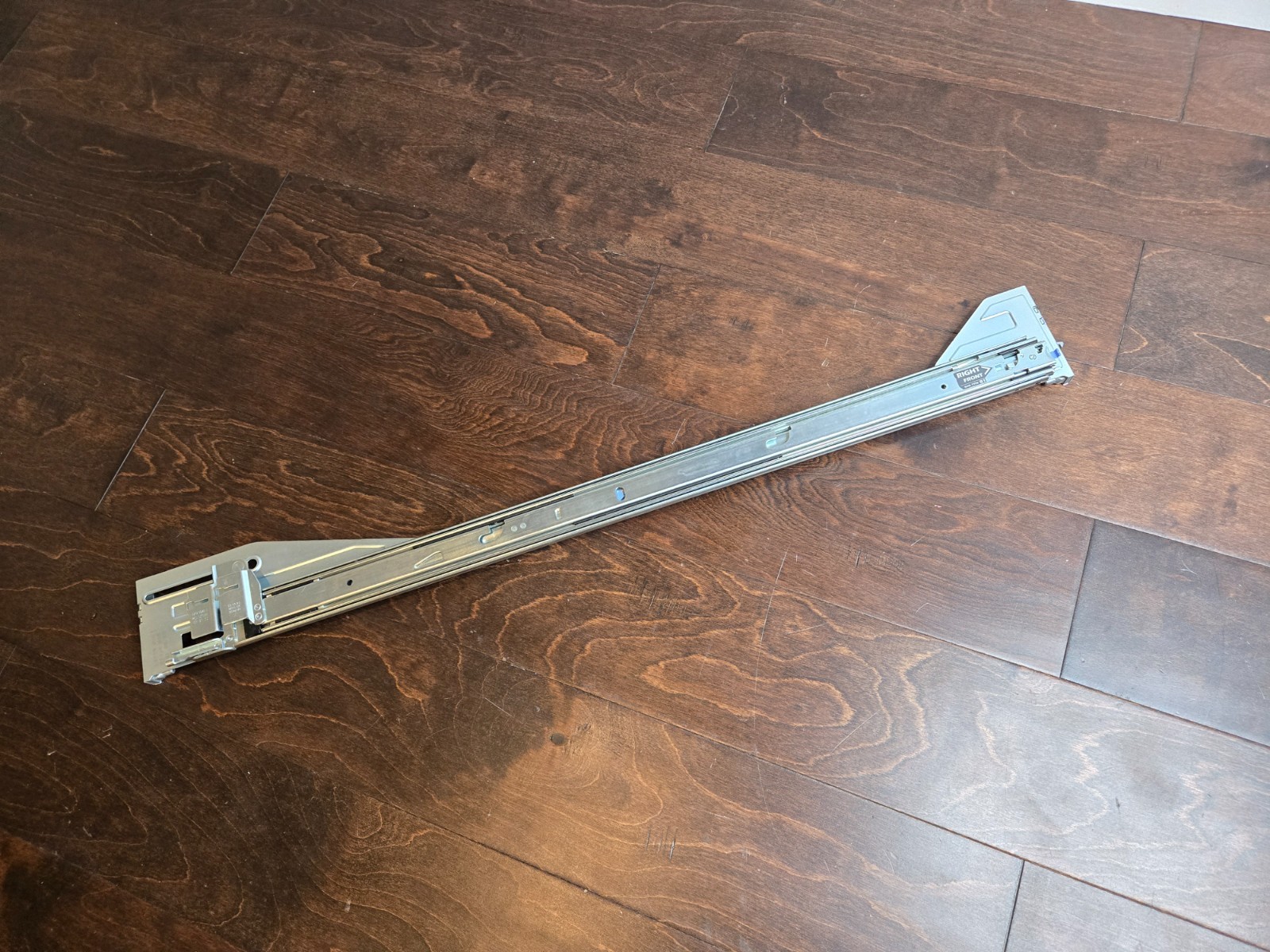 Dell PowerEdge R710 & PowerVault NX3000 2U Sliding Ready Rail M997J Right Side
