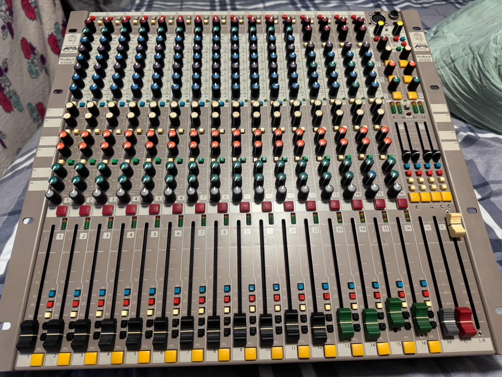 Used APB H1020 Mixing Console Fast with#F