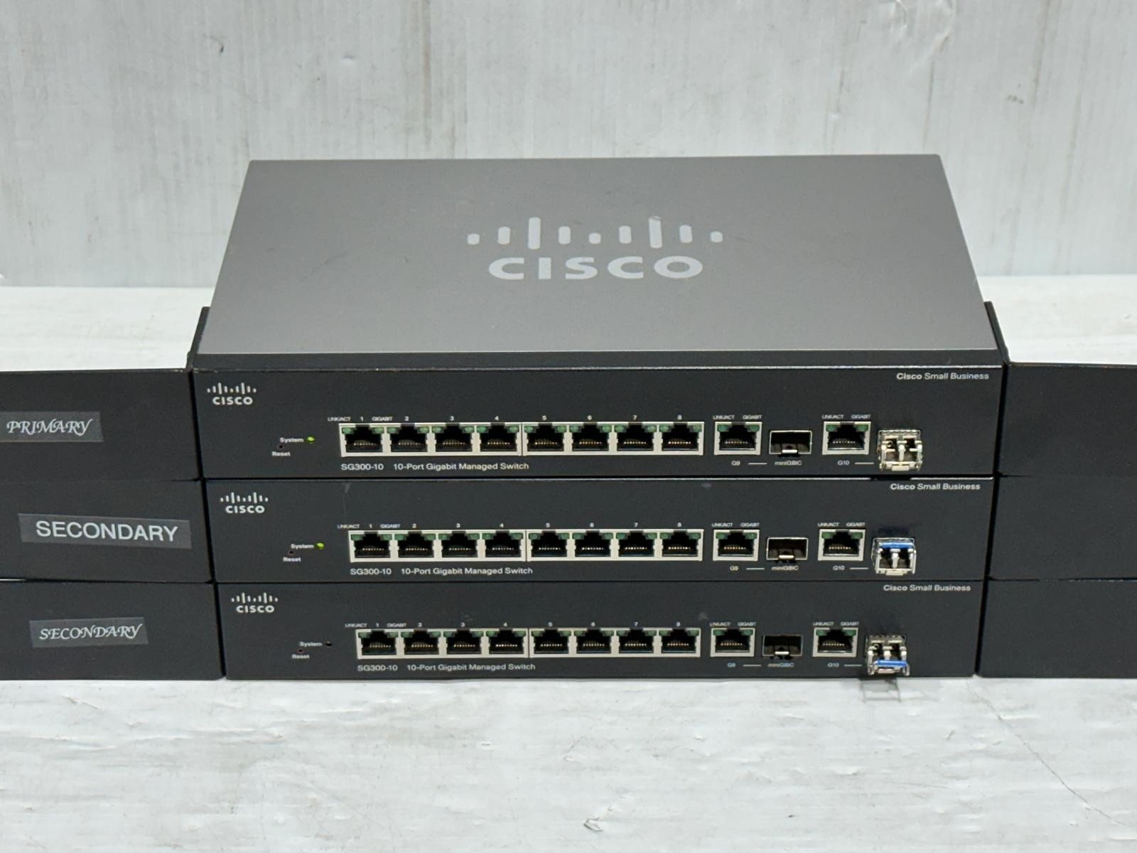 Cisco SG300-10 Managed Switch #4152 (One)THS