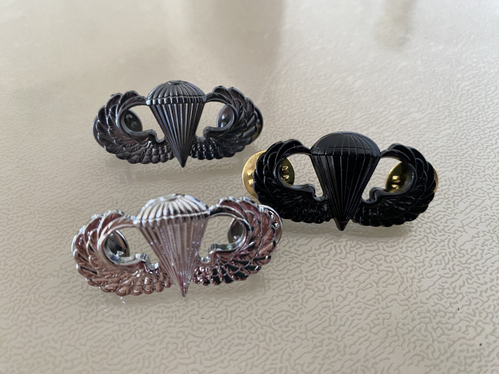 Three Pieces US Army Parachutist Metal Badge Basic Jump Wings Silver, black
