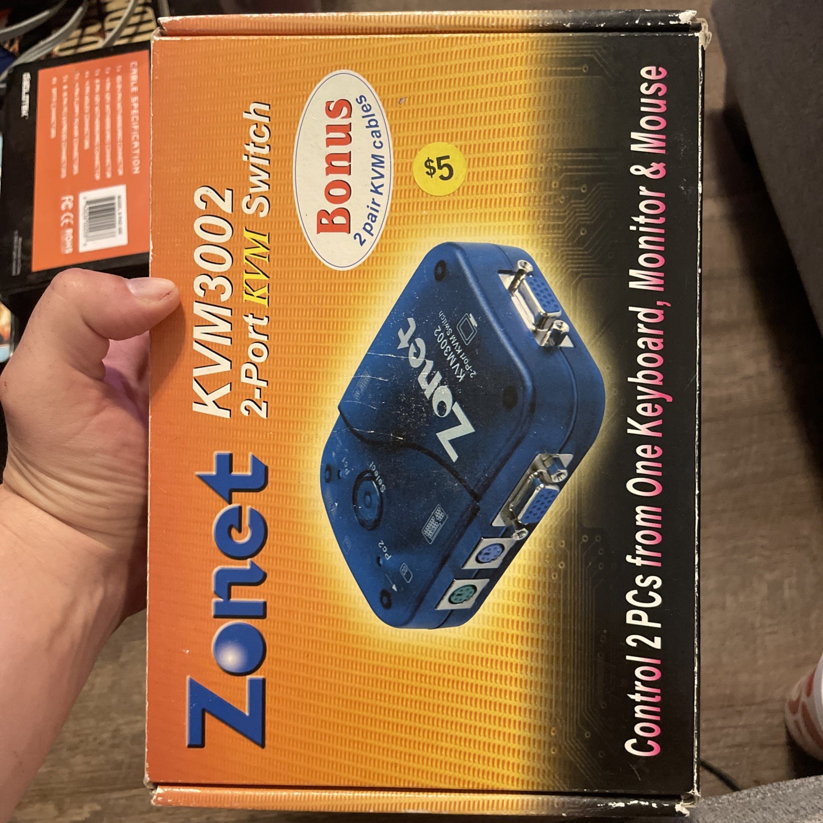 Zonet KVM3002 2-Port KVM Switch new in box