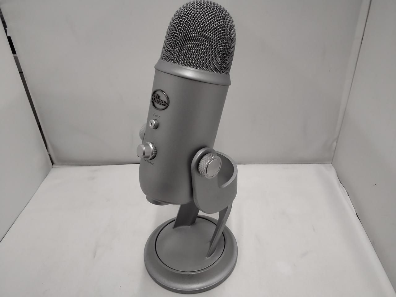 BLUE USB Microphone YETI Used