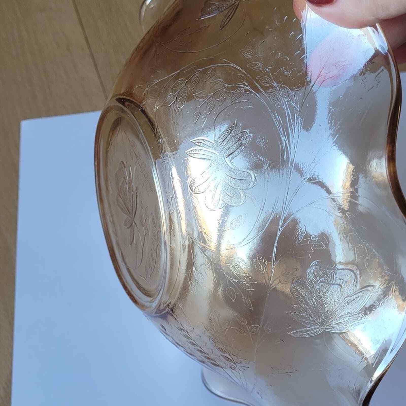Vintage Jeanette Floragold ruffled glass iridiscent bowl