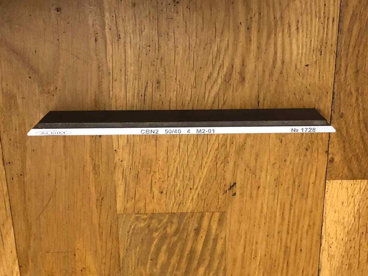 Elbor bar for sharpening 320 grit.