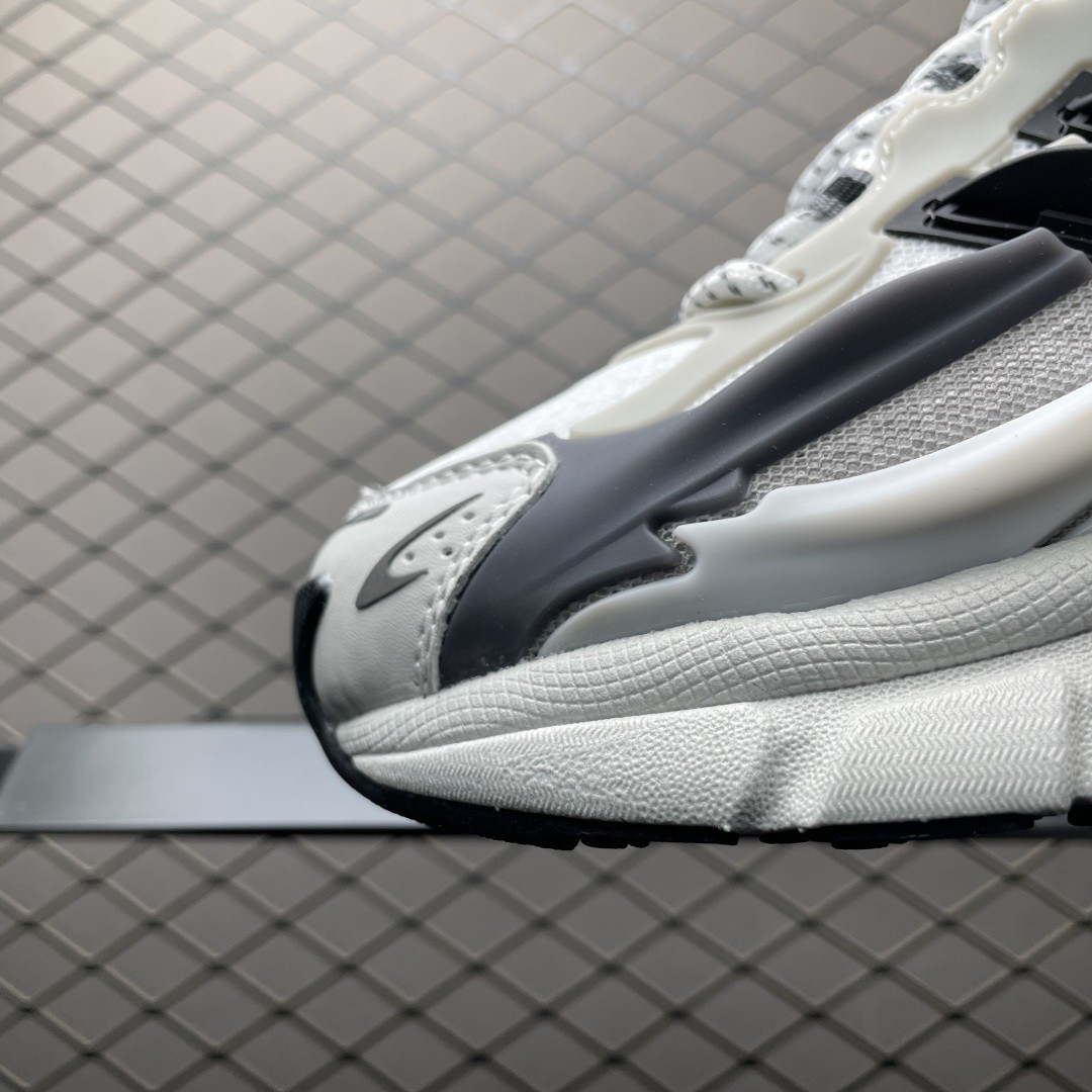 Pharrell Williams × adidas Adistar Jellyfish Solid Grey JP9265