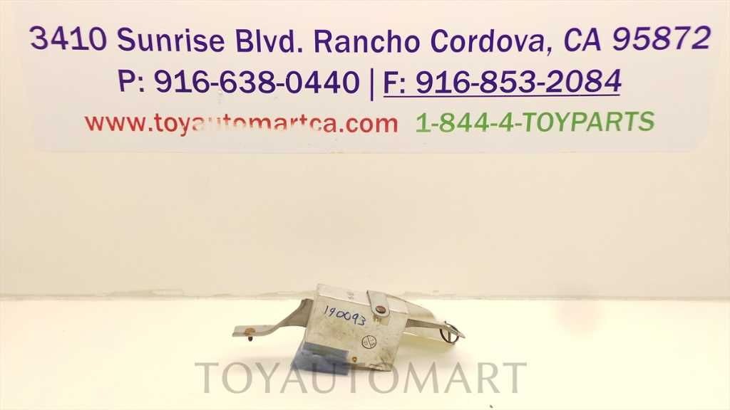 96-97 TOYOTA RAV 4 CRUISE CONTROL MODULE ECM ASSEMBLY