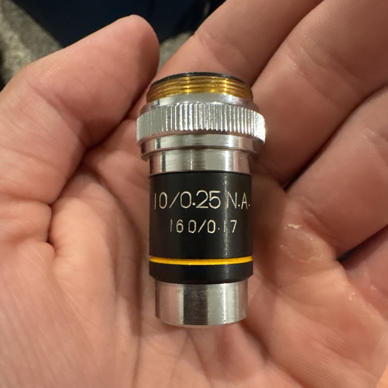 10/0.25  N.A. 160/0.17 Microscope Objective  Bottom Yellow Stripe