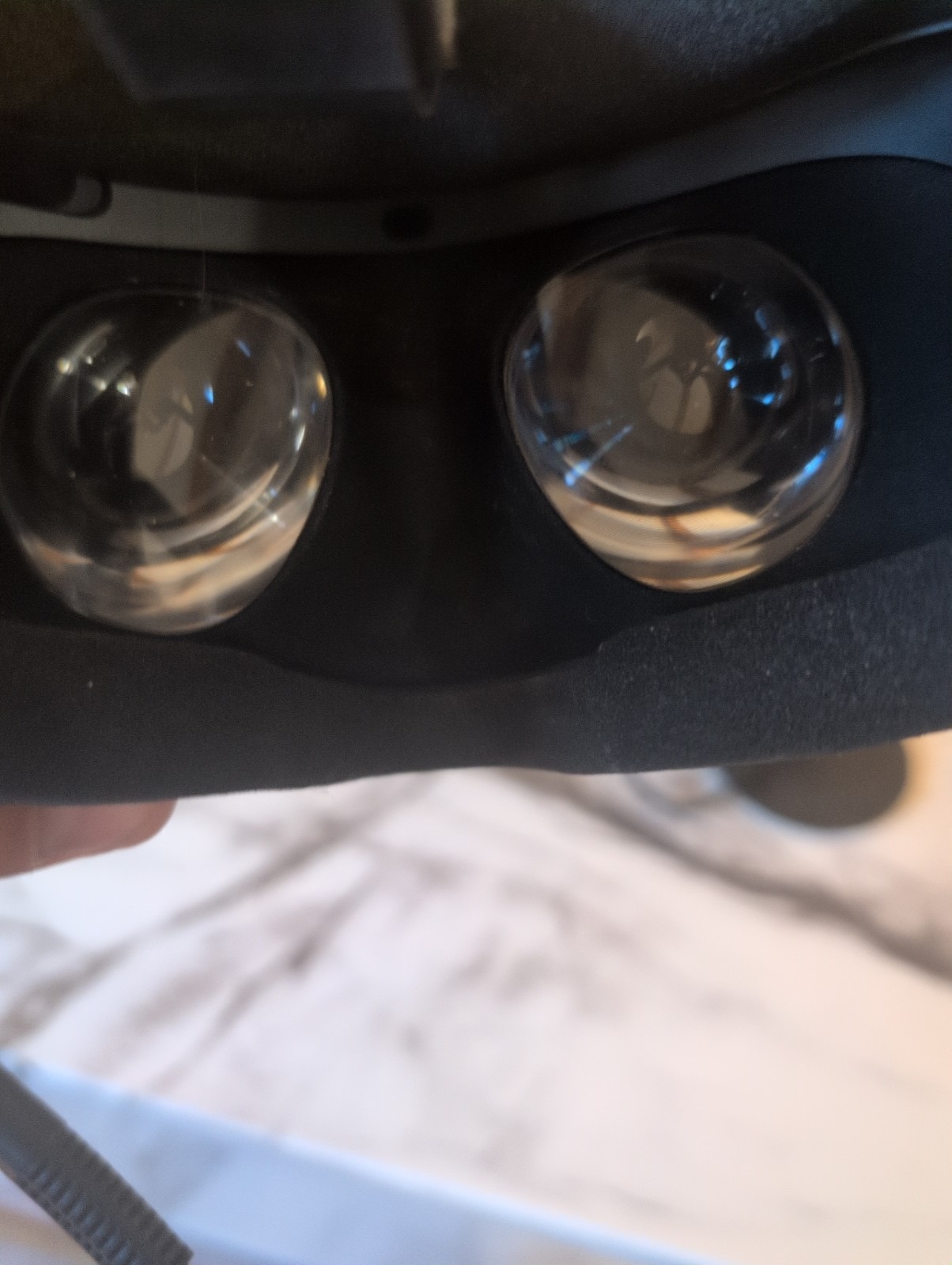 Oculus Rift CK1 PC-Powered VR Gaming Headset Wired With Controllers and sensors