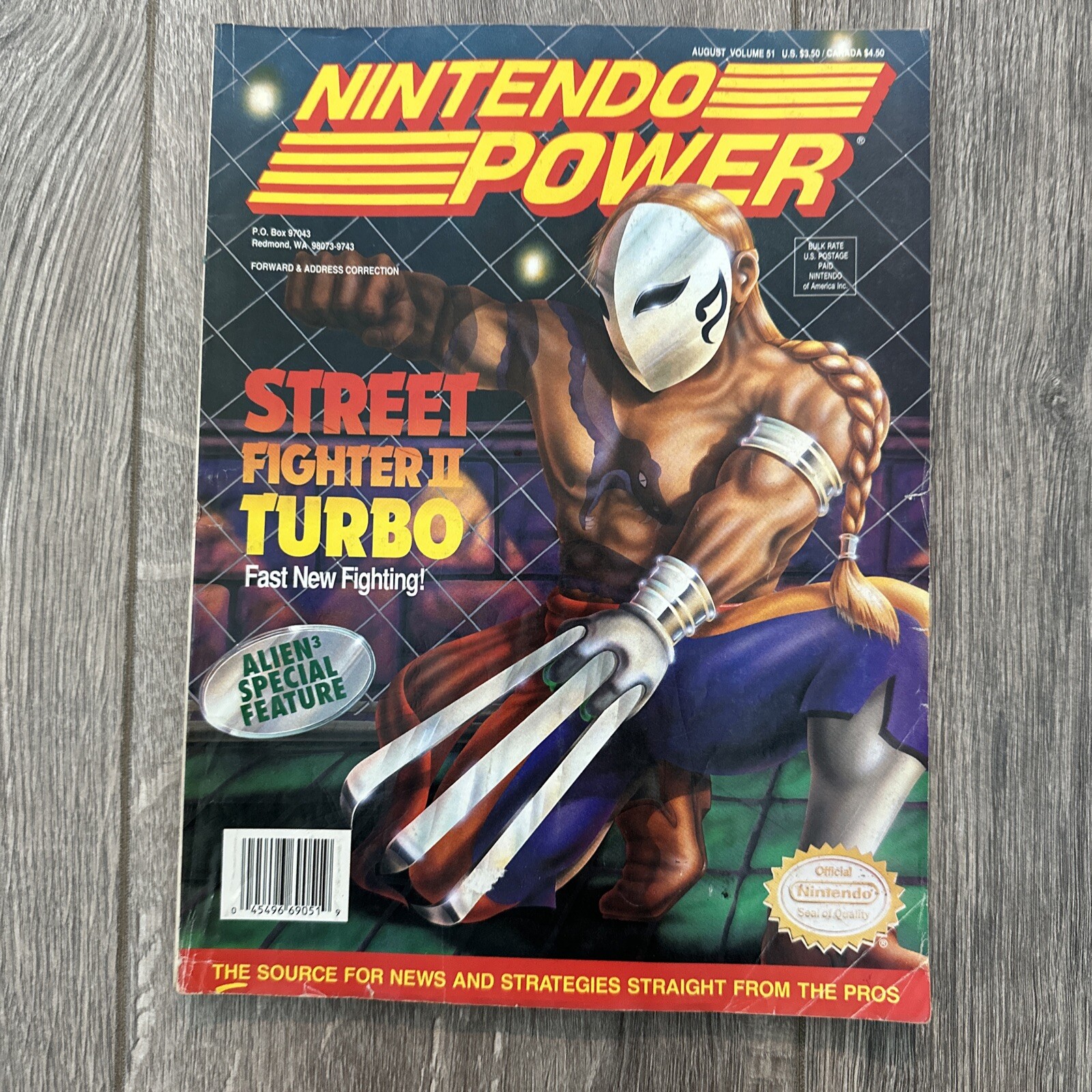 1993 Nintendo Power Vol 51 Street Fighter II Turbo w/poster & Power Certificates