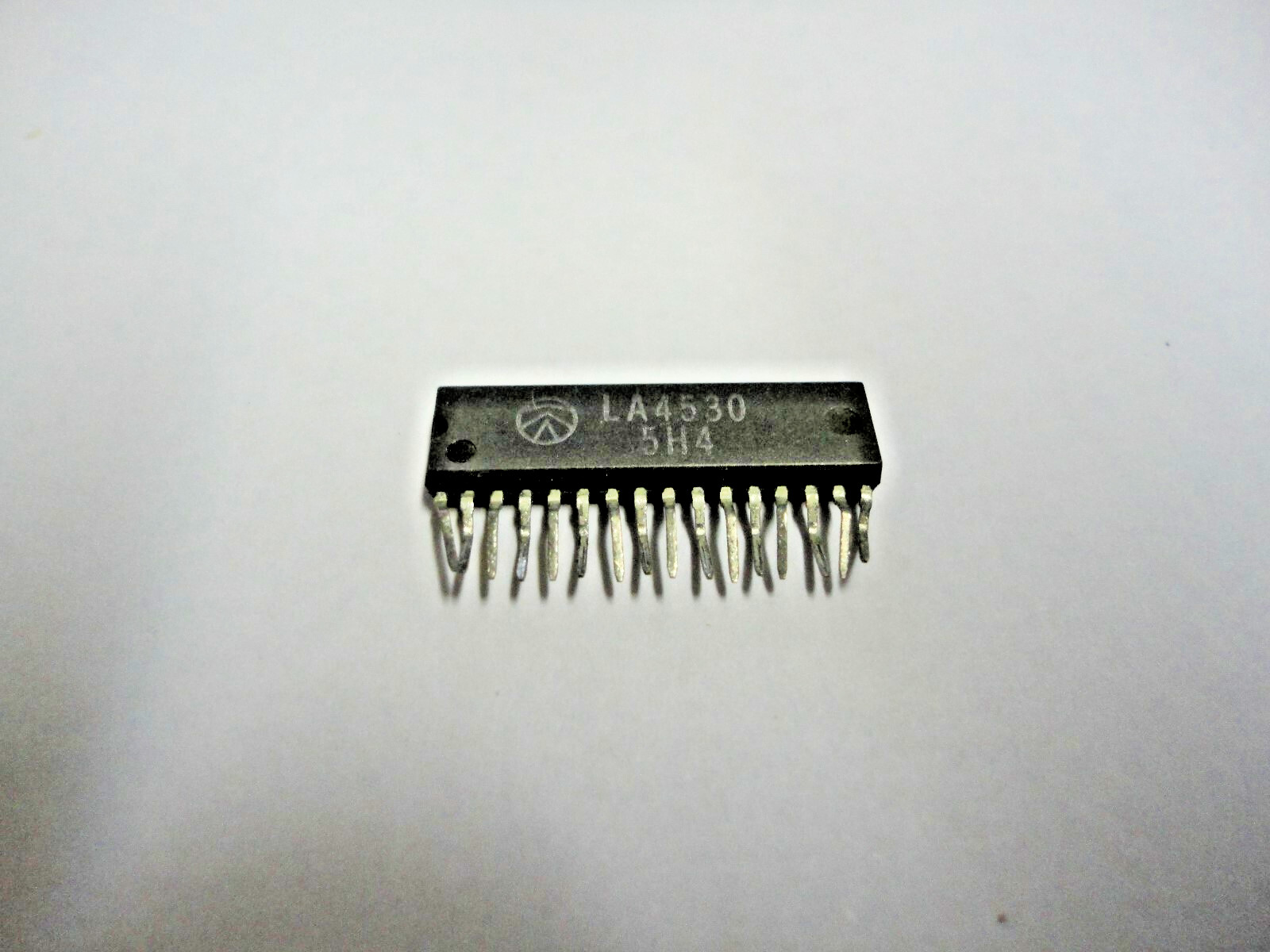 SANYO AUDIO IC LA4530 USED IN MANY MODELS, SHIPS FREE FROM USA TO USA ADDRESSES