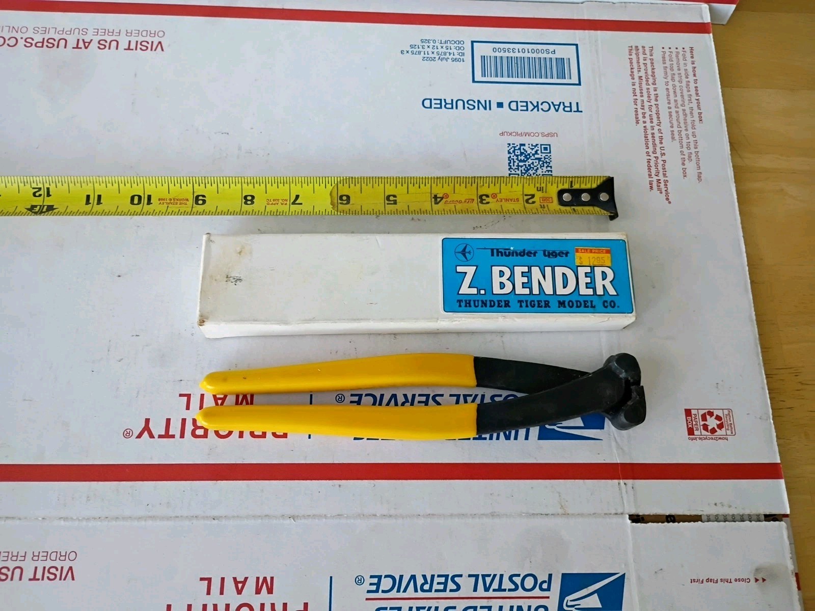VINTAGE THUNDER TIGER Z. BENDER WIRE BENDER GLOW BALSA MODEL AIRPLANE ENGINE