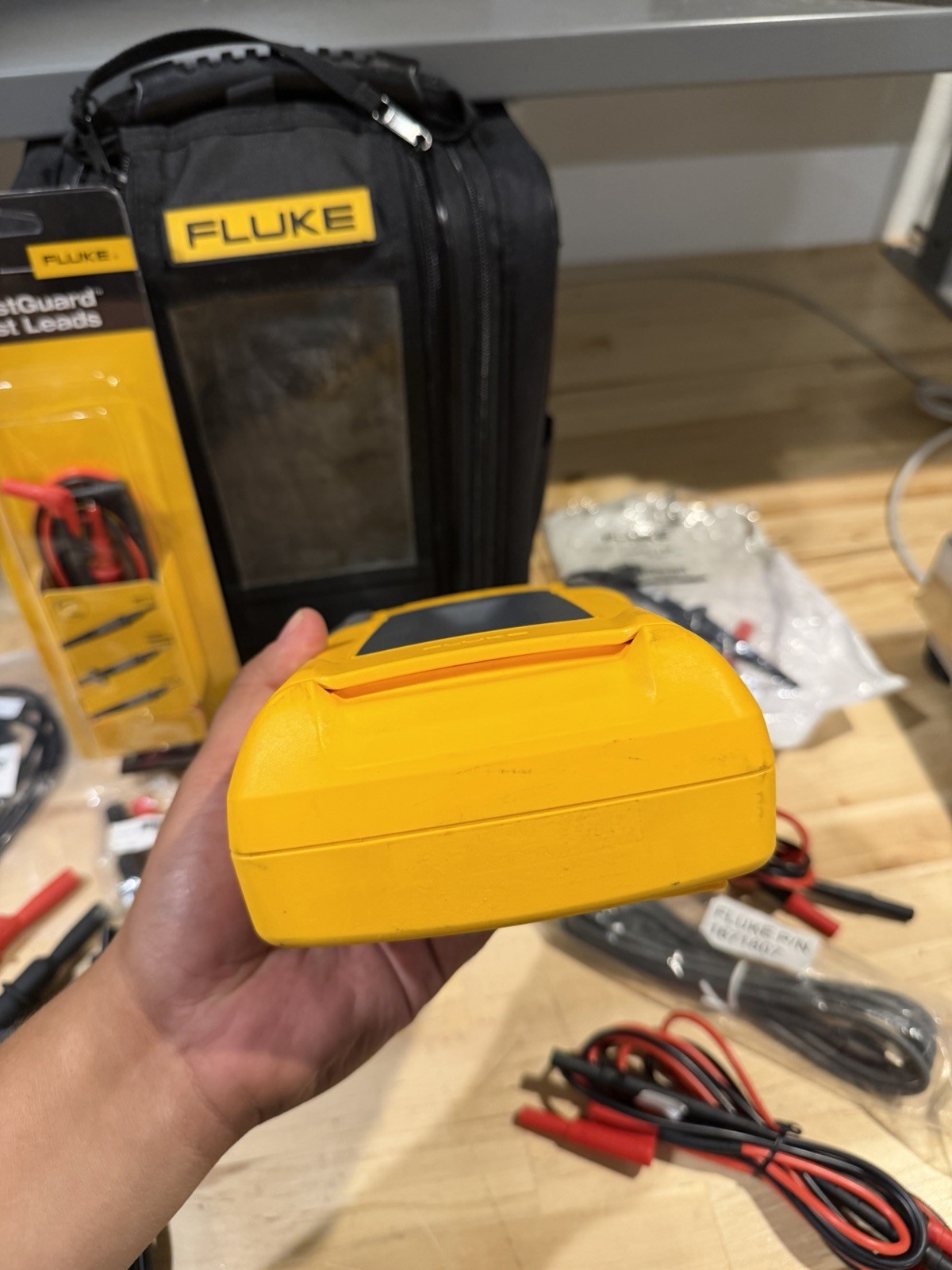 FLUKE 754 DOCUMENTING PROCESS CALIBRATOR W/ ACCESSORIES (TESTED) FREE SHIPPING