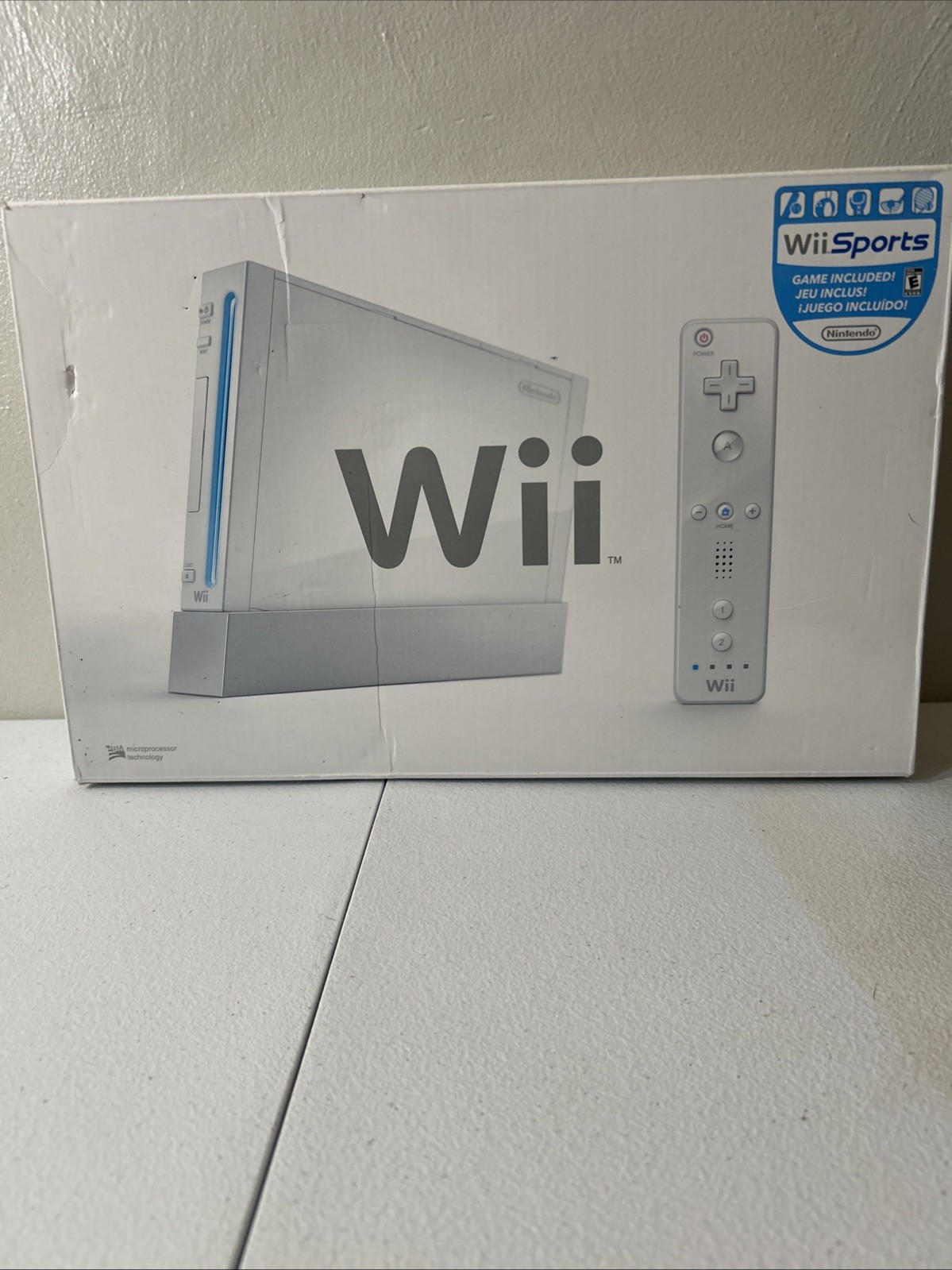 Wii Bundle Deal /console/ 2 Controllers/ Power Cords /4games/ In Box