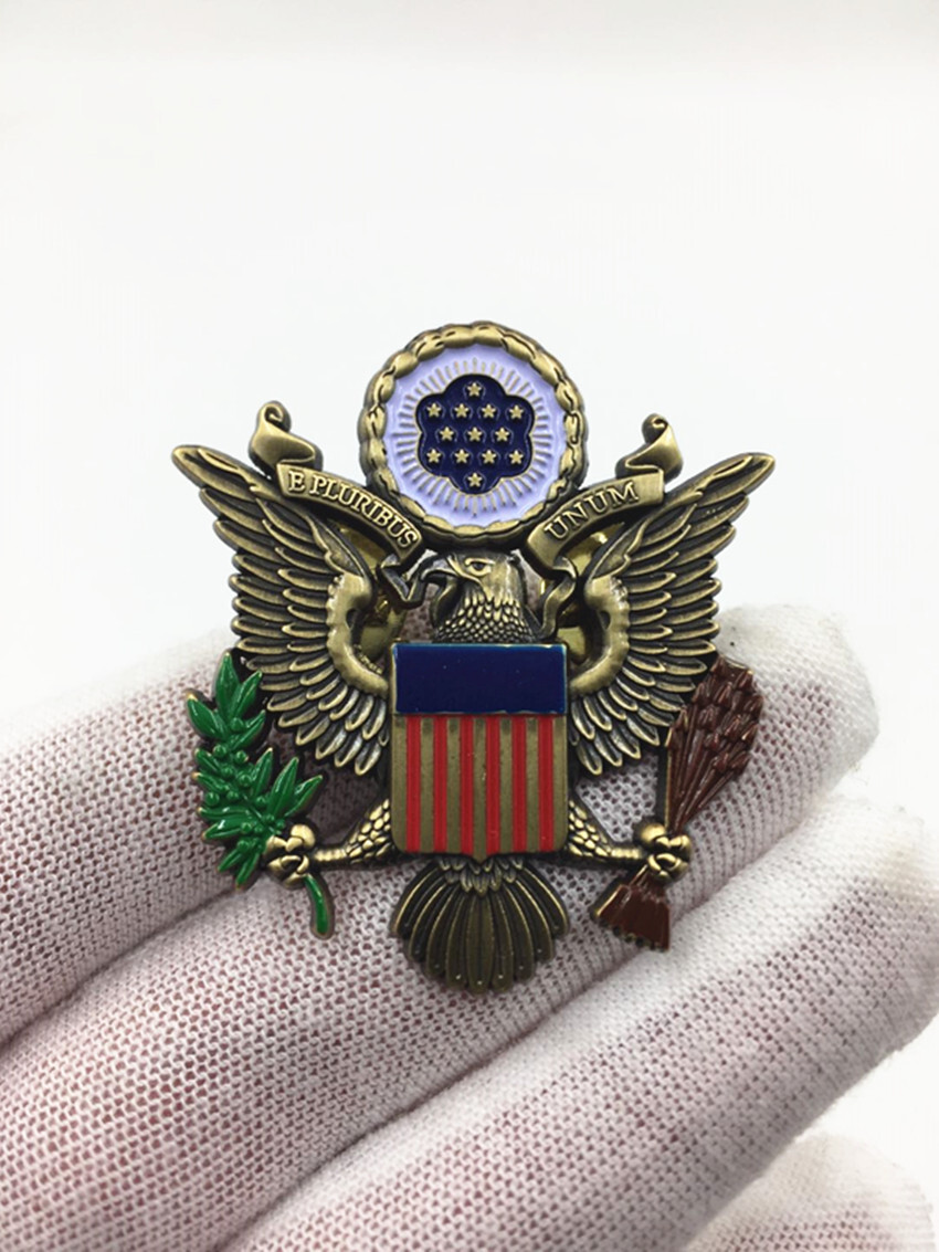 Seal of the President of the United States Presidential Eagle Badge Pin Golden