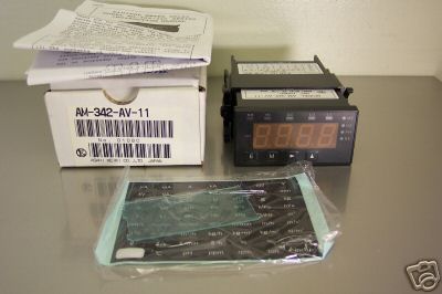 ASAHI KEIKI  AM-342-AV-11 DIGITAL METER RELAY NEW CONDITION IN BOX