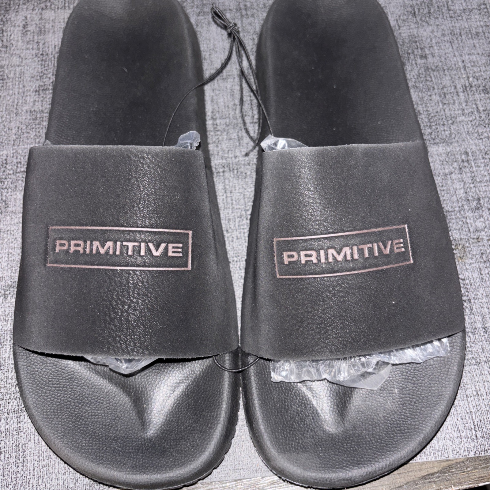 Primitive Mens’s Slides Size 7 New With Dust Bag