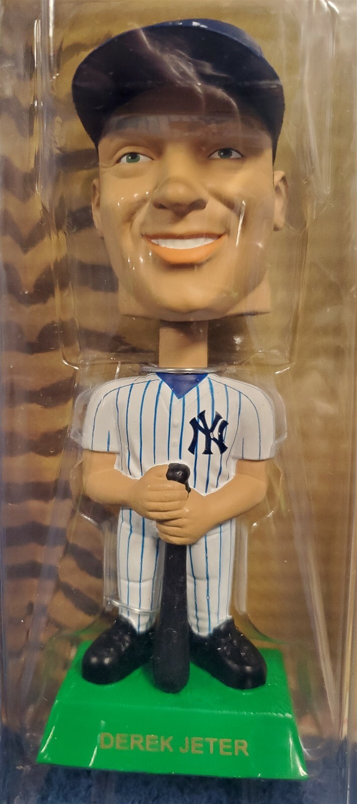 Upper Deck Playmakers Bobbin' Bobber Bobblehead - Derek Jeter New York Yankees
