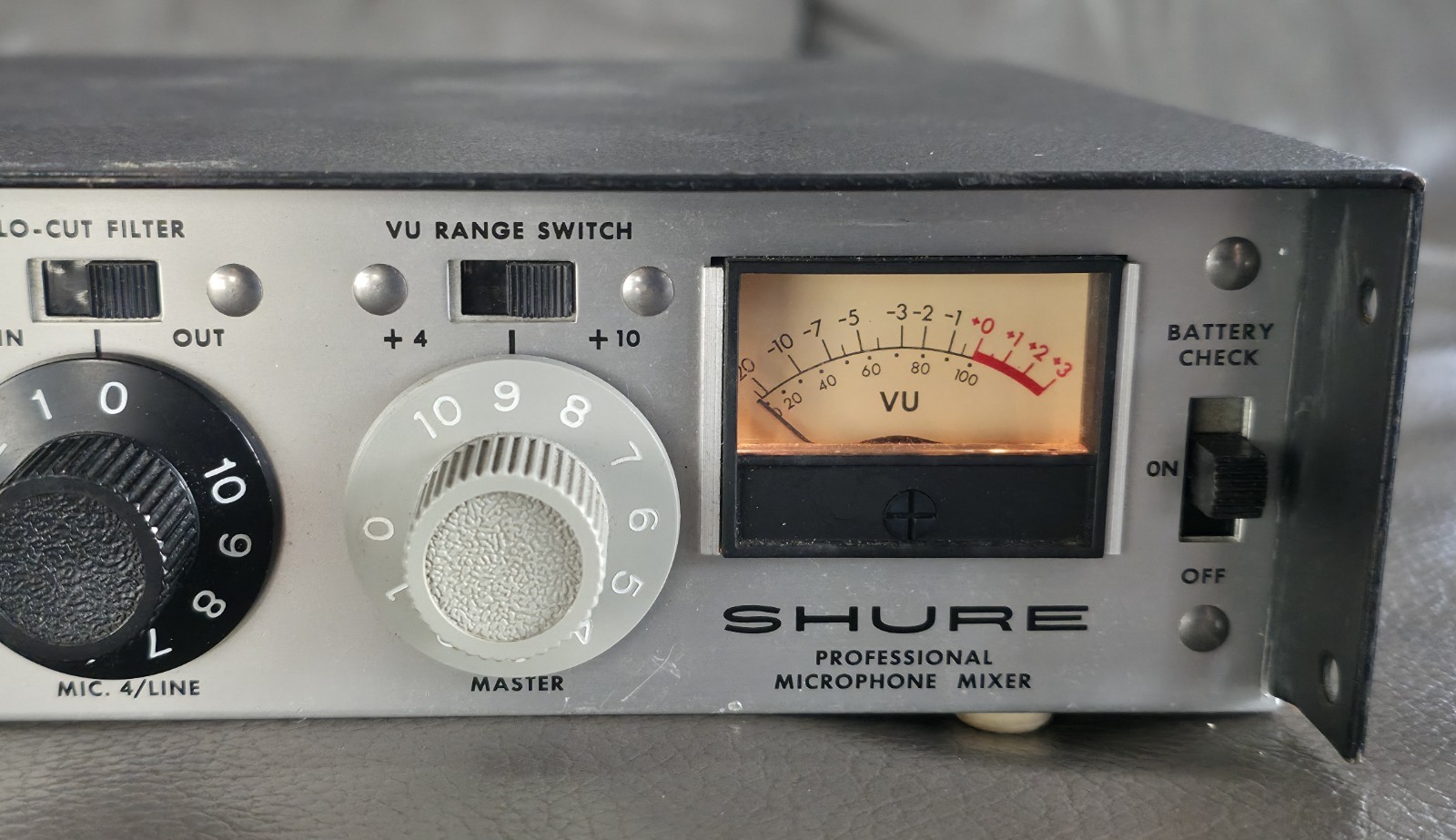 SHURE M67