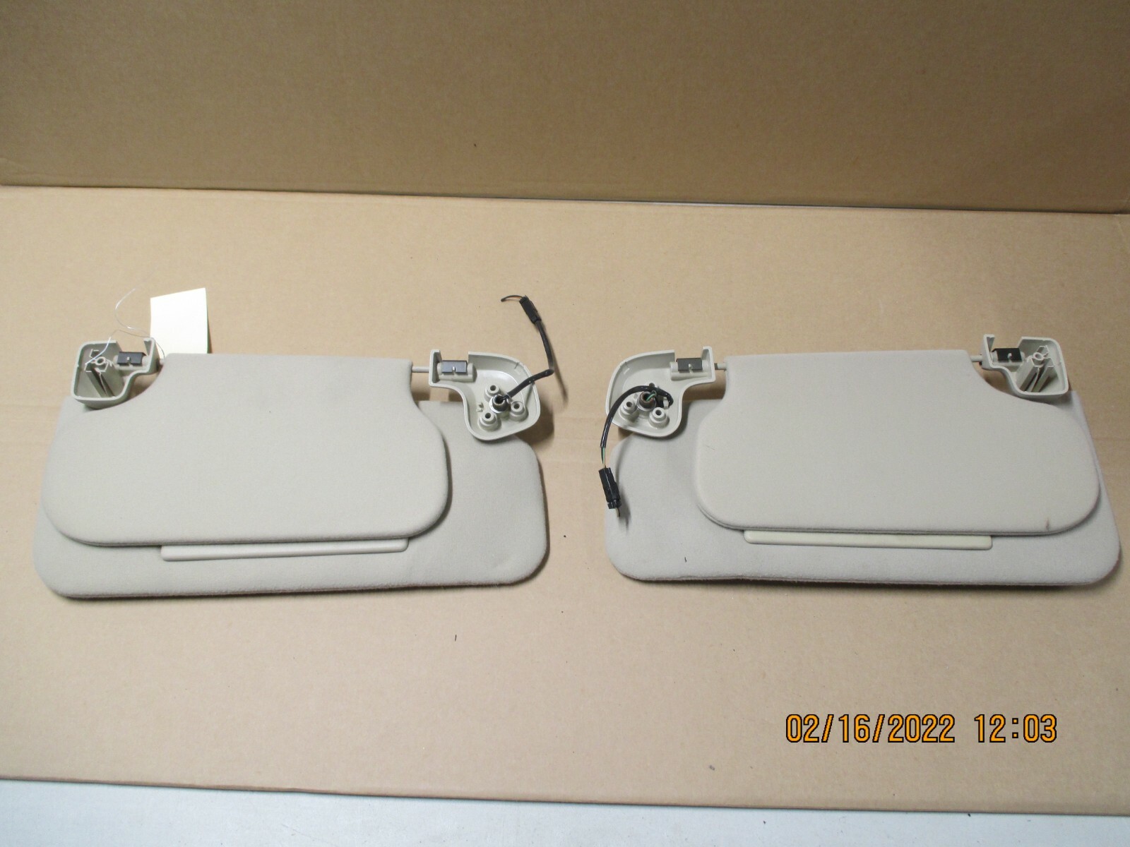 00-02 EXPEDITION NAVIGATOR DELUXE SUNVISOR SHADE SET SUN VISORS HOMELINK TAN N3