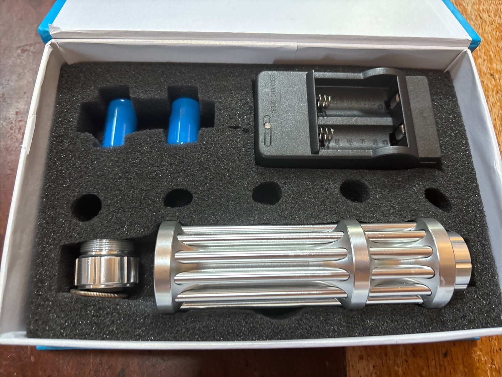 ⚠️BROKEN ⚠️Blue Light Pointer Pen High Visible Beam 450nm with Aluminium Case