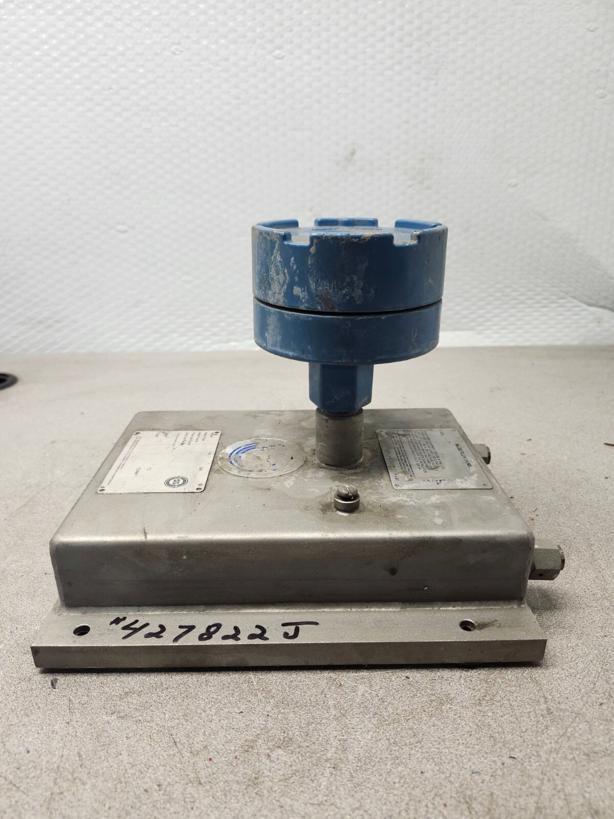 USED MICRO MOTION MASS FLOW SENSOR TRANSMITTER DS012S100SU