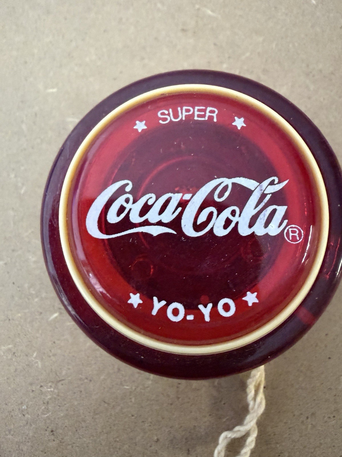 VINTAGE 1996 COCA COLA RUSSELL SUPER YOYO. BRAND NEW . 1996 CARD RANGE