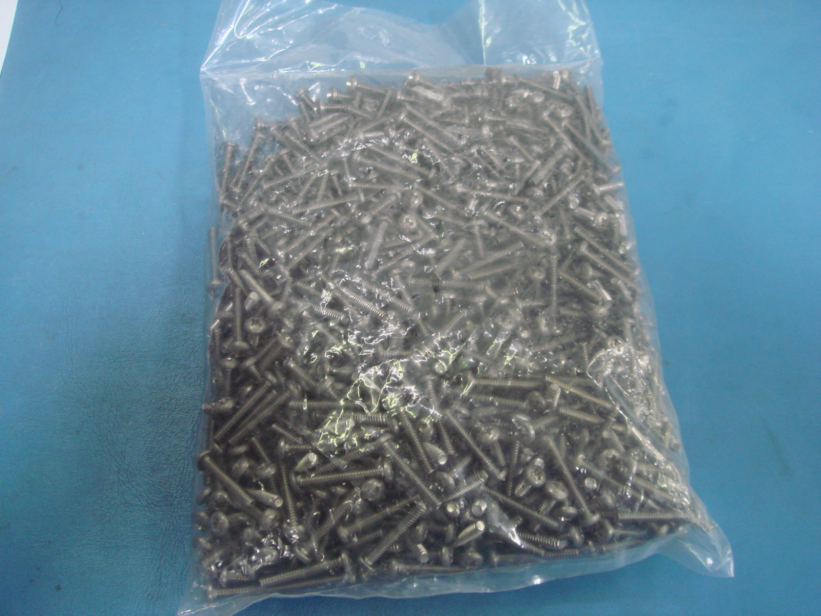 Darco Products 03P07901V004 New, Unused (FCSB 313-429142) Screws