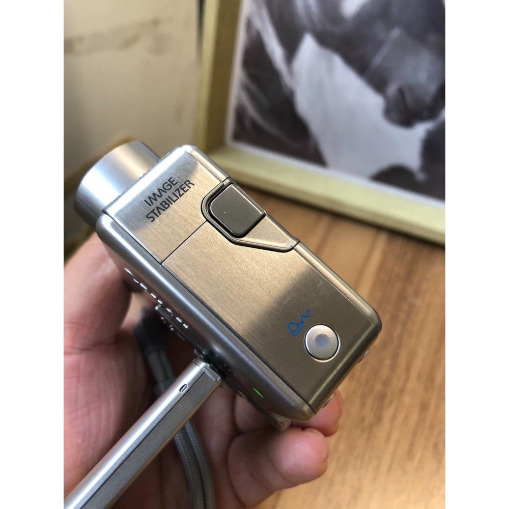 Canon PowerShot TX1 Digital Camera 7.1 MP 10x Optical Zoom Image Stabilization