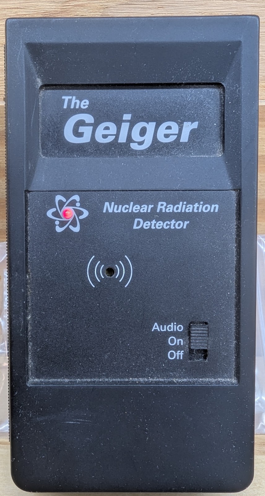 Nuclear Radiation Detector, Geiger Counter by International Medcom