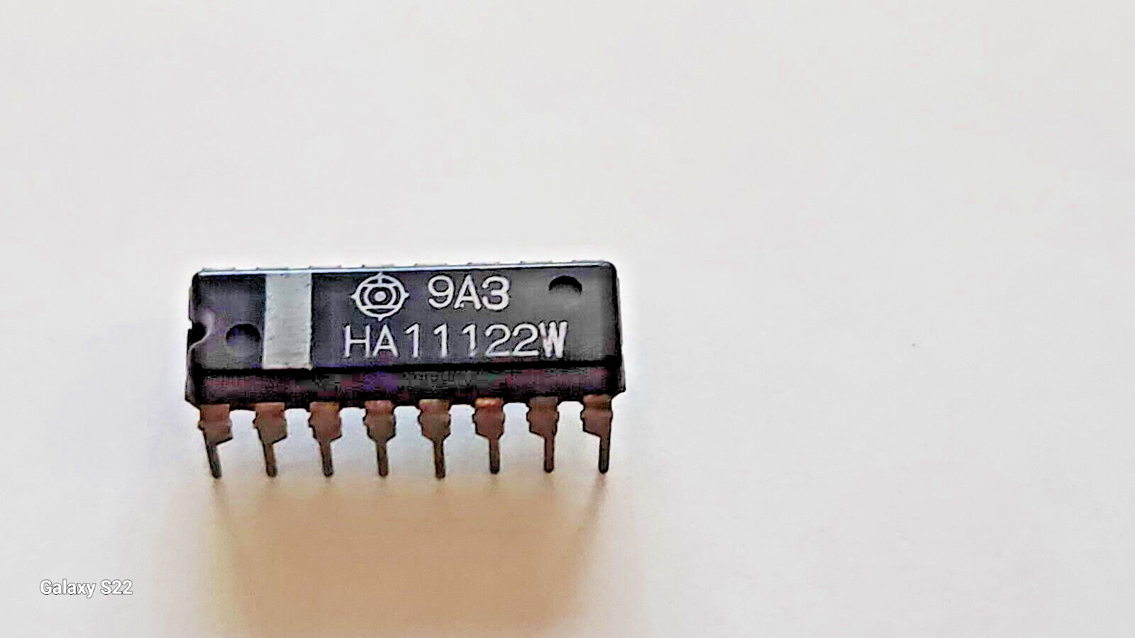HITACHI IC HA11122W DIP-16 USED IN VARIOUS APPLICATIONS