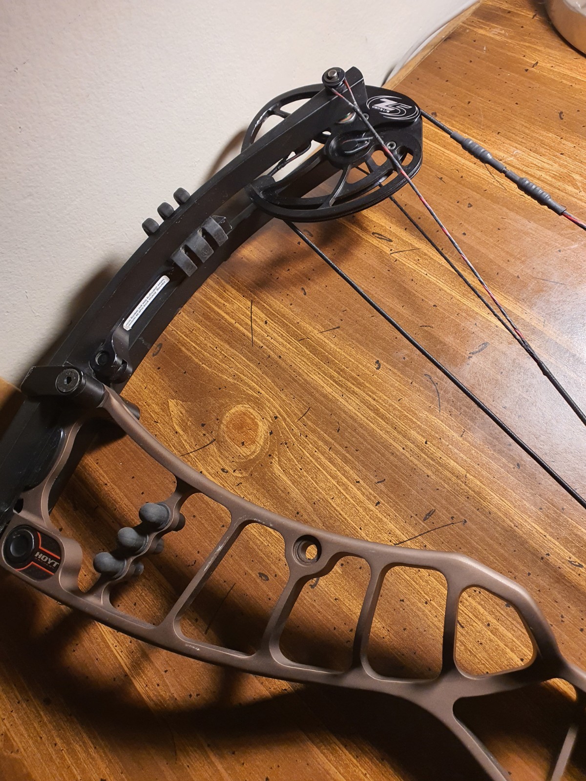 hoyt nitrum 34 #2 Cam 65lbs Harvest Brown