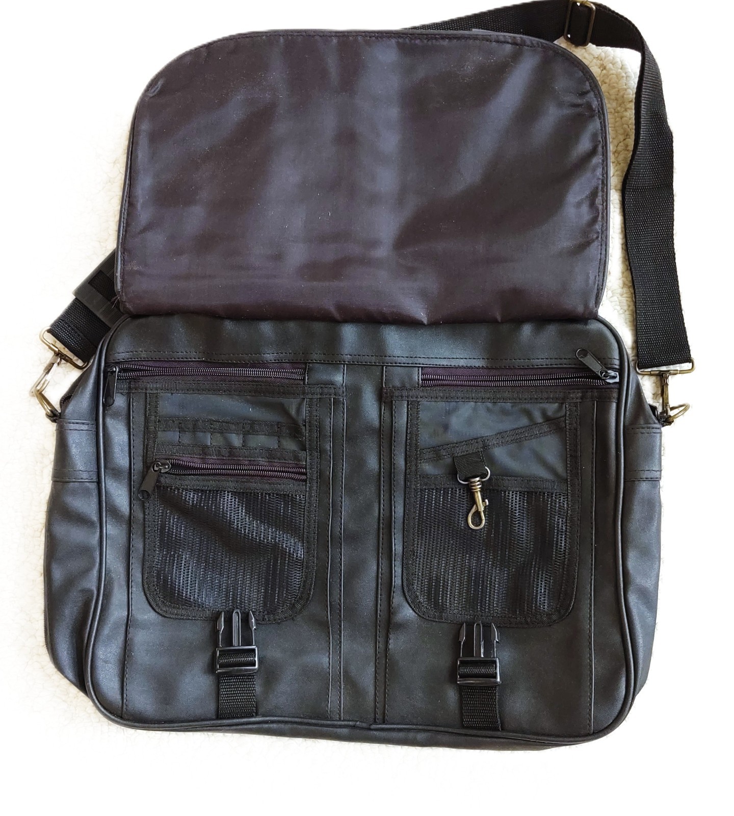 VTG LEATHER MESSENGER BRIEFCASE