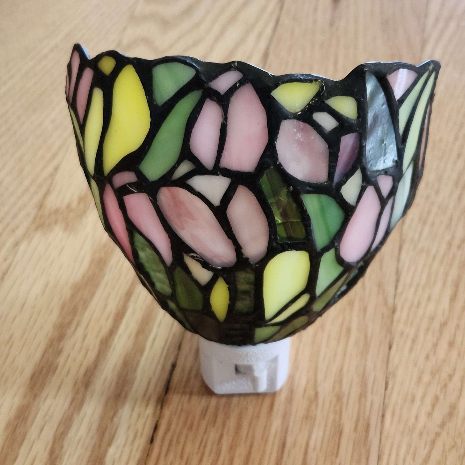 Tiffany Style Stained Glass Night Light Wall Plug-in-With On Off Switch