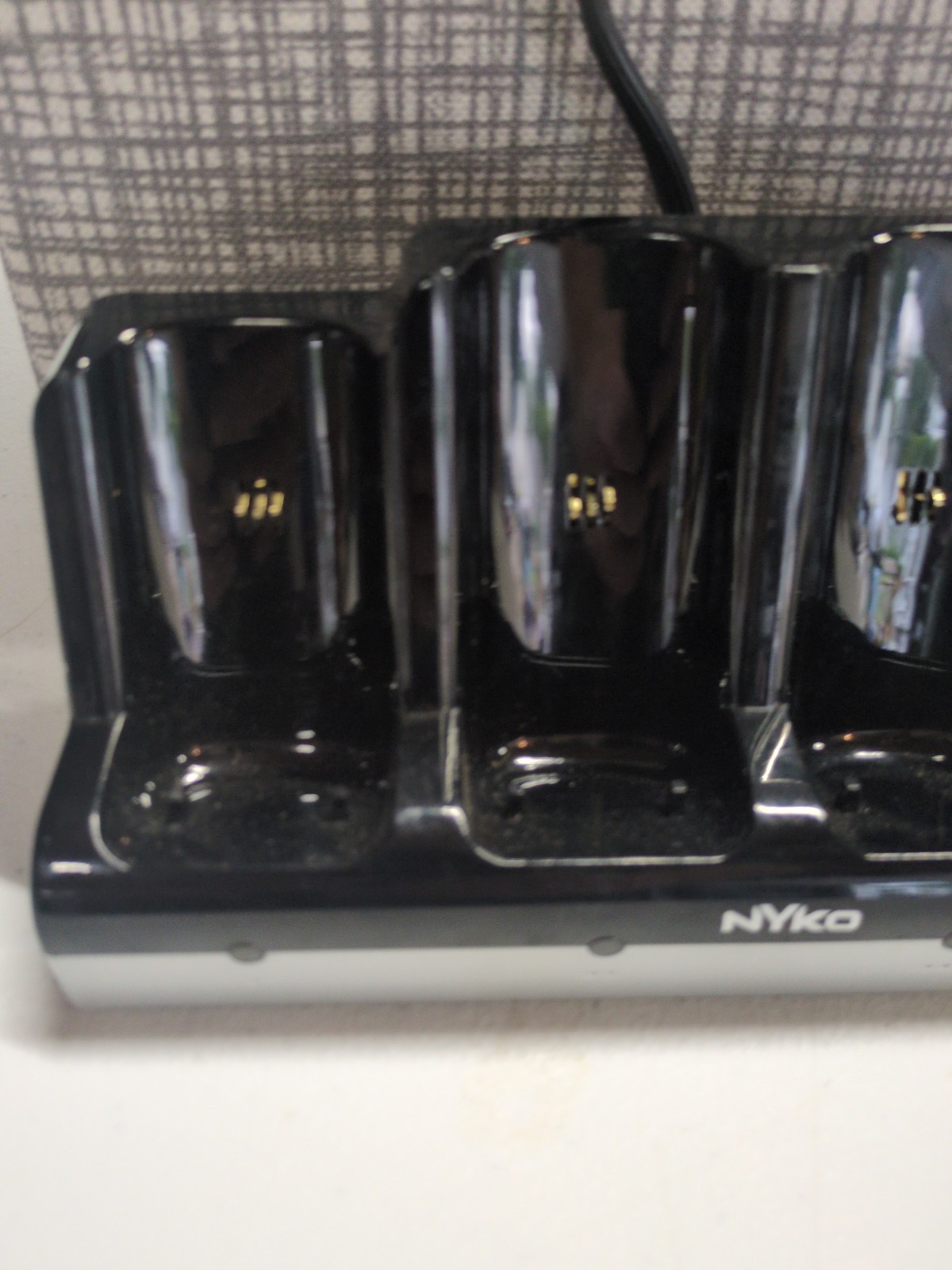 Wii Nyko Controller Charge Station Quad Black Dock 4 Controller Works