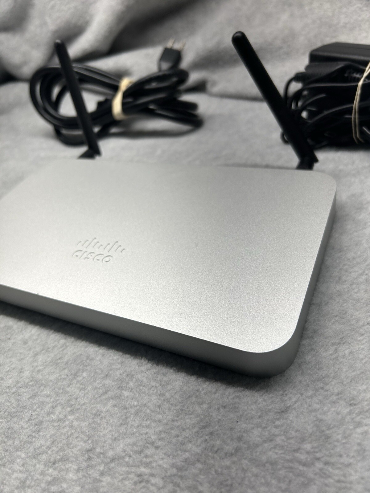 Cisco Meraki MX64-HW Cloud Managed Security Appliance w/AC Adapter