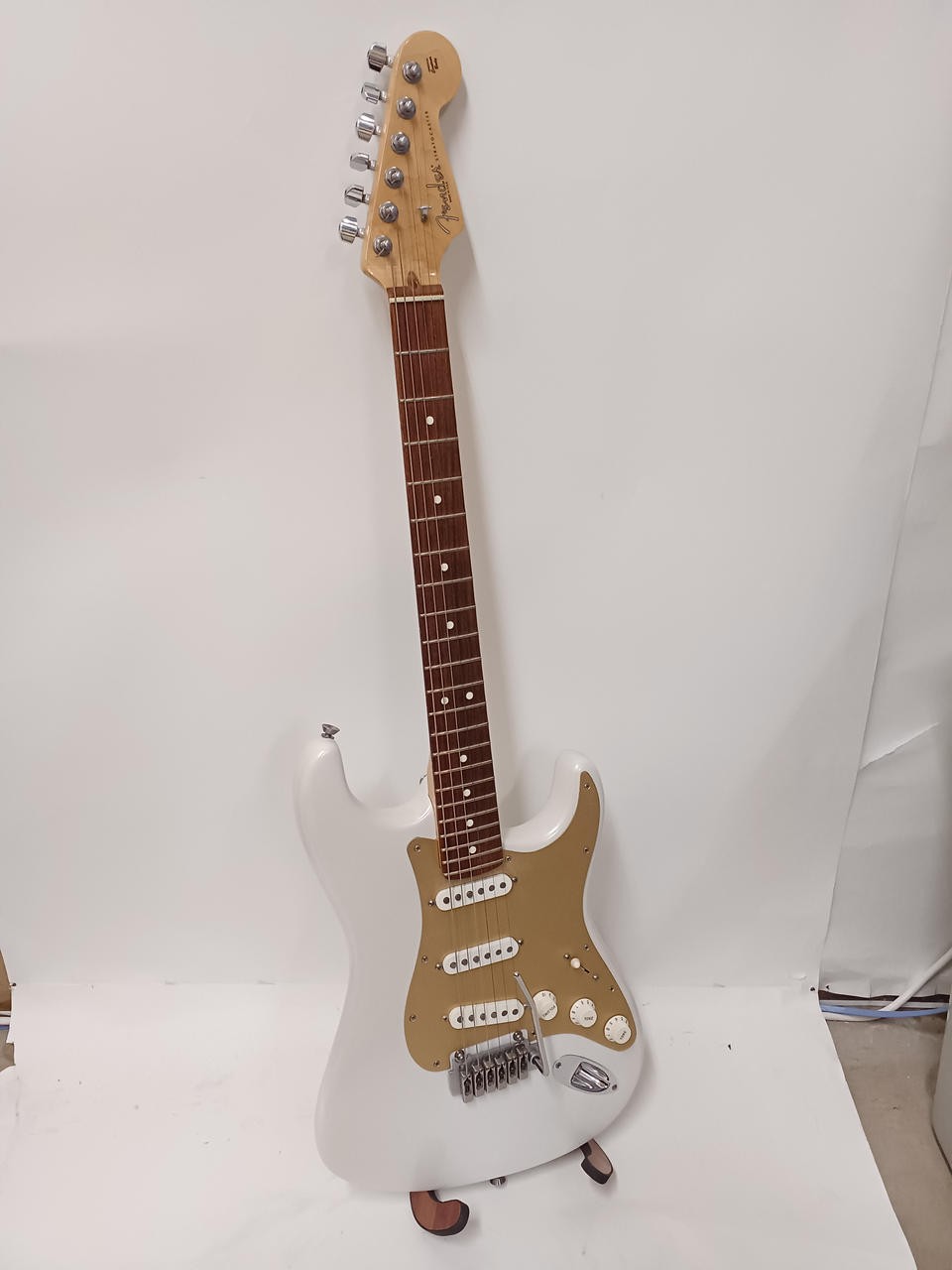 FENDER USA AM STANDARD ST OWT/R Electric Guitar