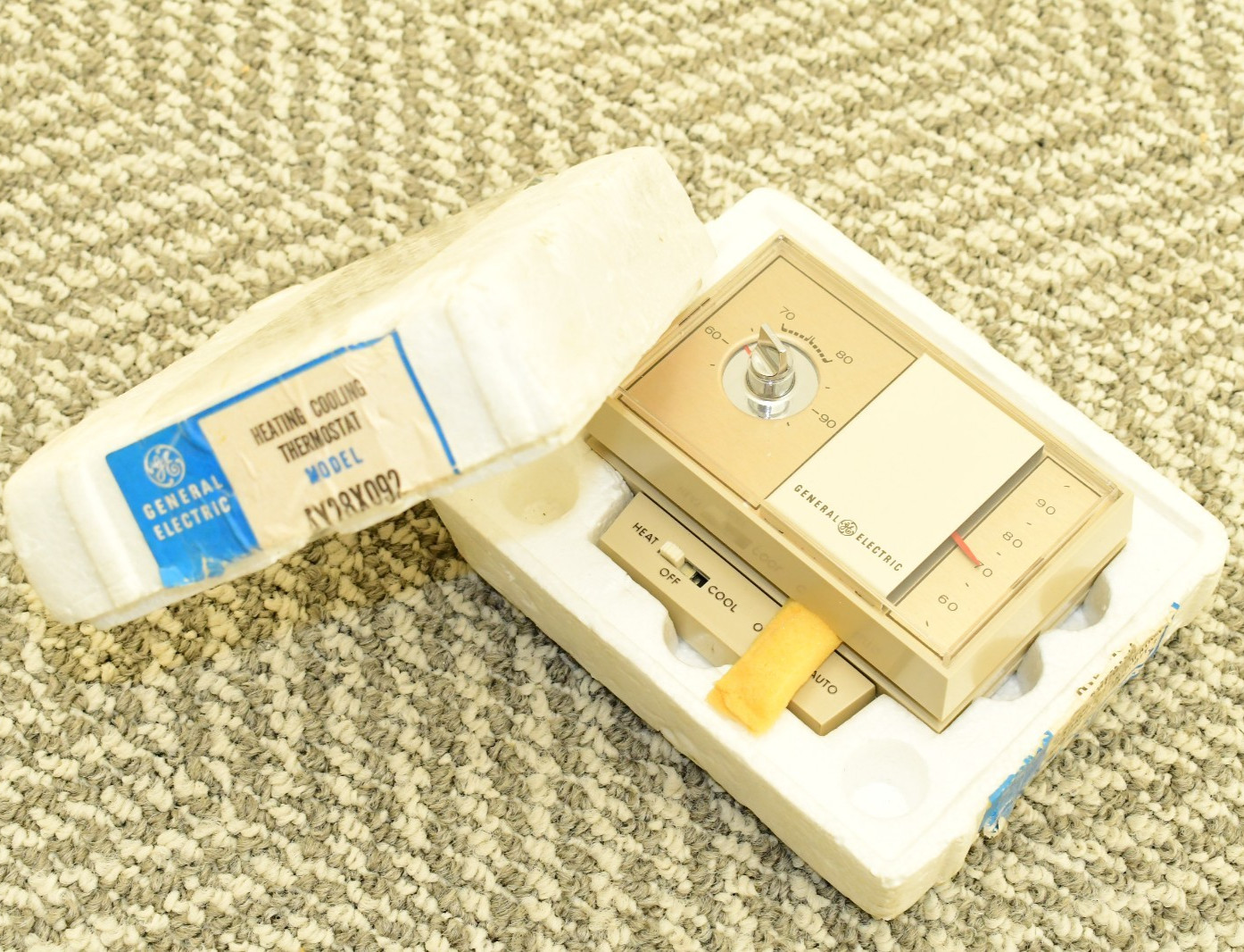 General Electric GE AY28X092 Thermostat - New Old Stock, MINT