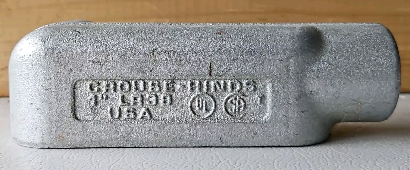 Crouse-Hinds LR38, Rigid Conduit Outlet Body, 1" LR Form 8 Cndt Body (1 Piece)