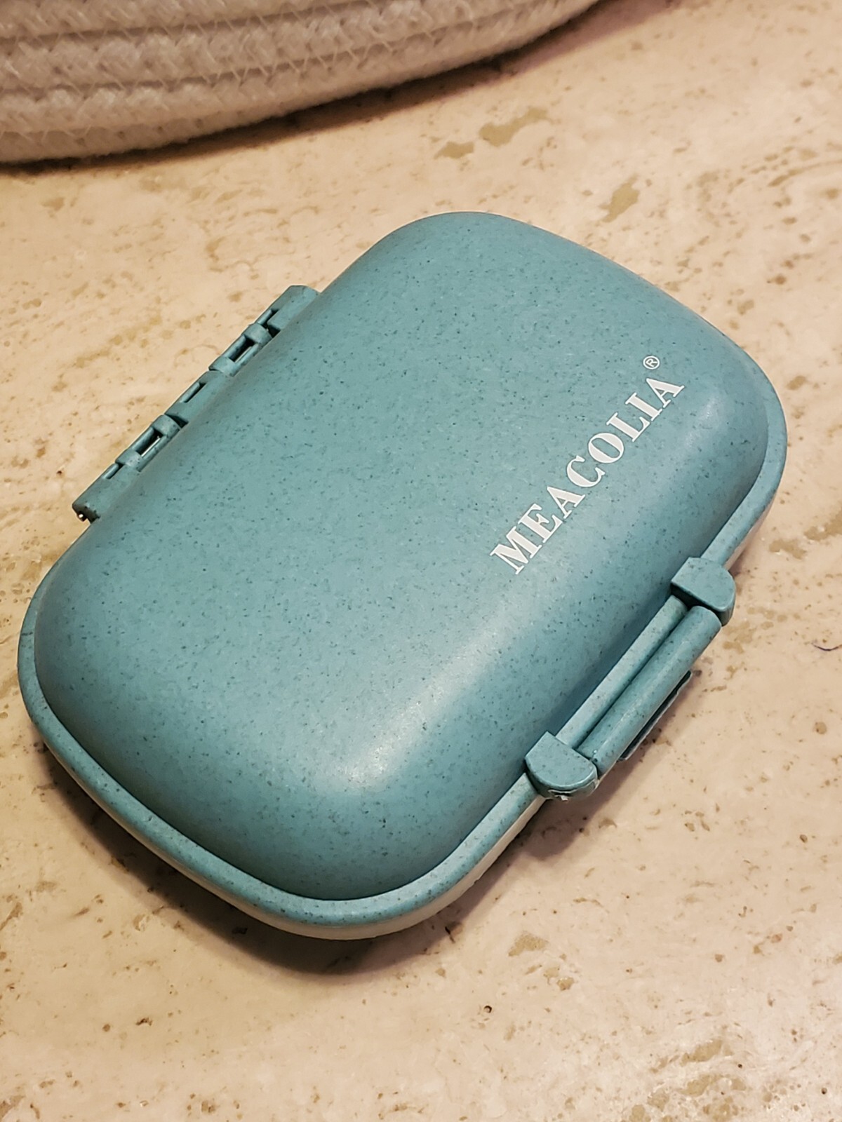 Meacolia Travel Pill/Vitamin Organizer NEW Moisture Proof BPA Free 8 Compartment