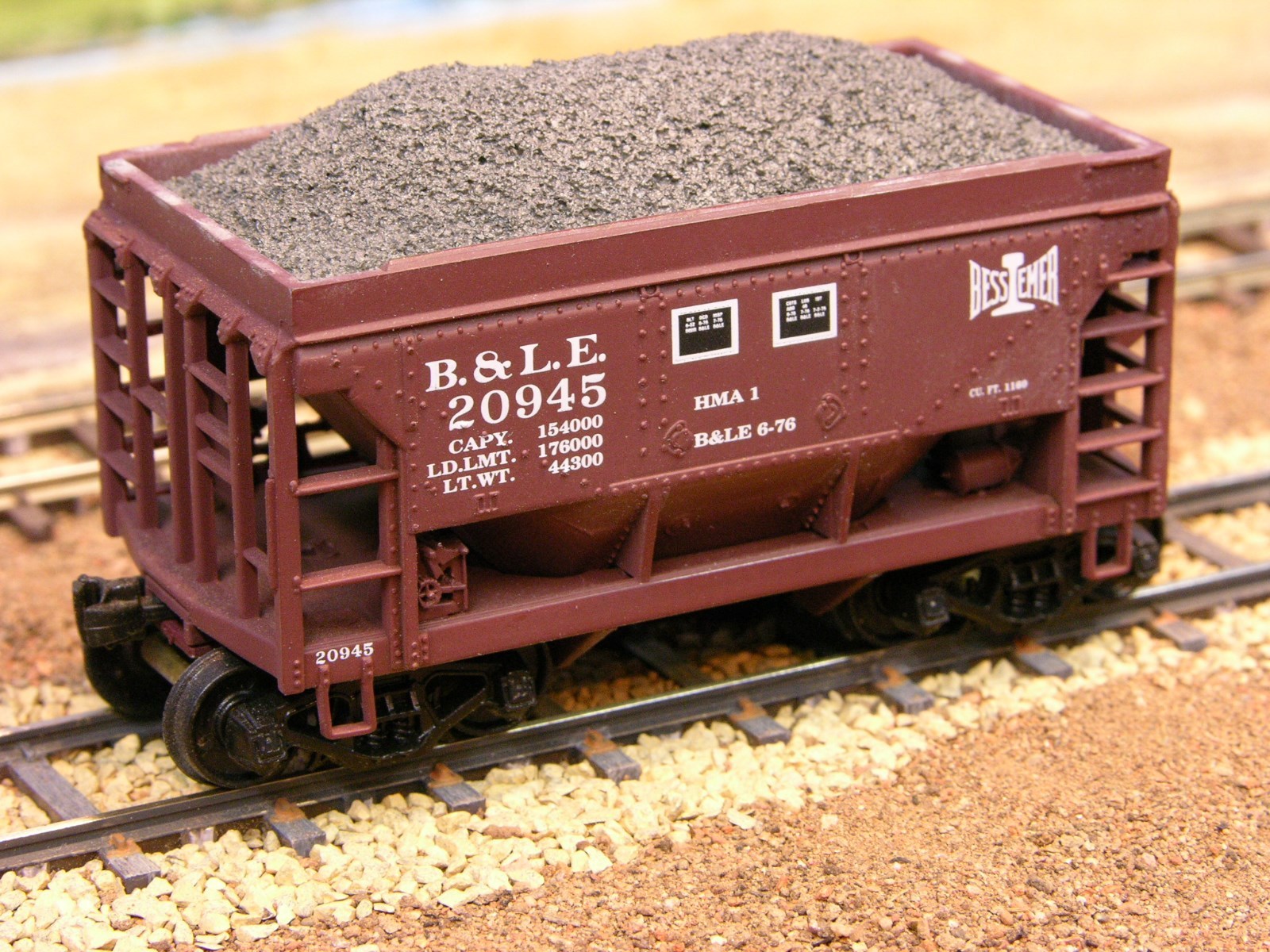 Hay Bros TACONITE ORE PELLET LOAD - Fits Walthers HO "Minnesota" Taconite Cars