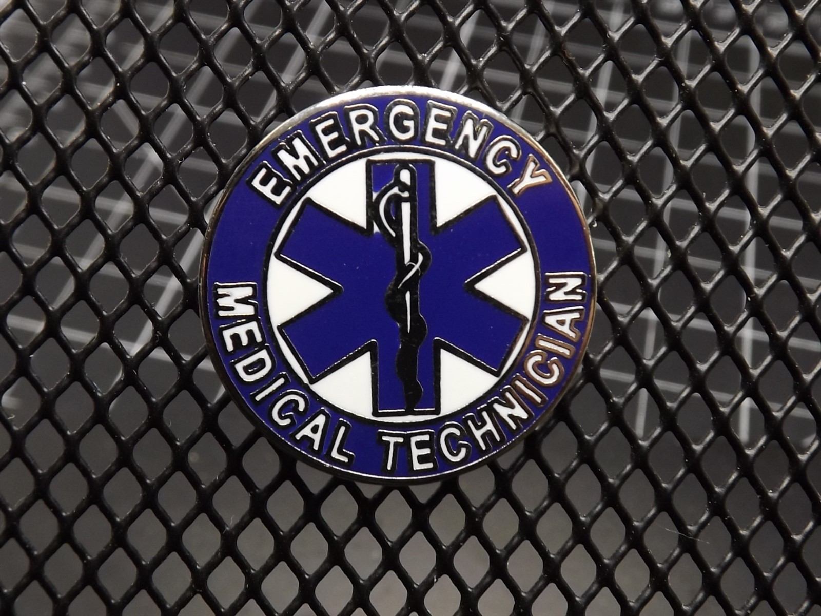 FREE SHIP Lapel Pin Emergency Medical Technician EMT - logo15/16"