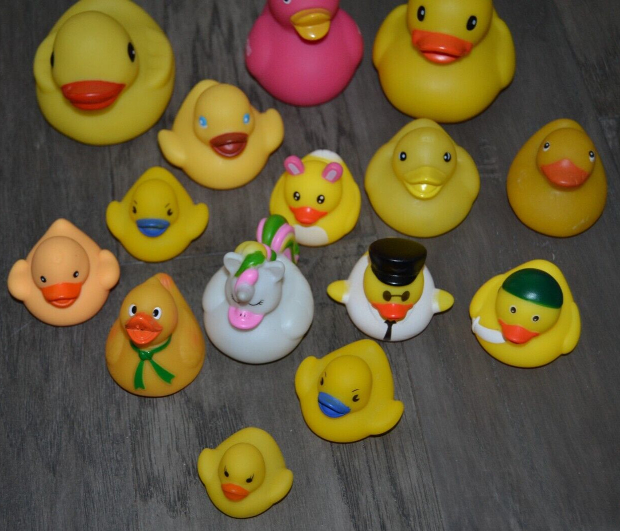 15 RUBBER DUCKS Mixed Lot of Sizes & Themes PIRATE UNICORN BUNNY Great for Jeeps